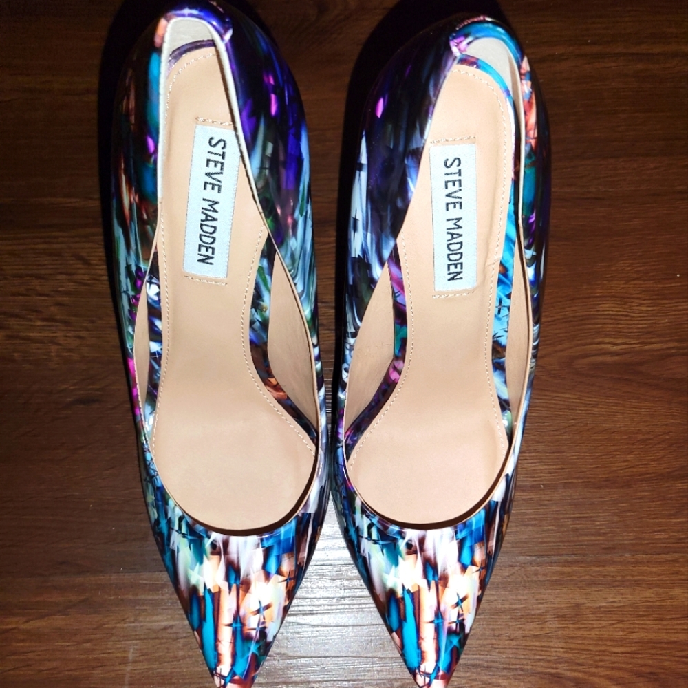 Steve Madden, Blue Multi, Size 8 Pumps, practically new